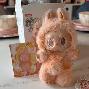 Pop Mart big into energy Happiness 🧡🧡🧡🧡🧡